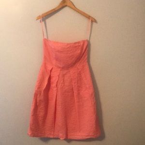 Im selling a pink strapless dress